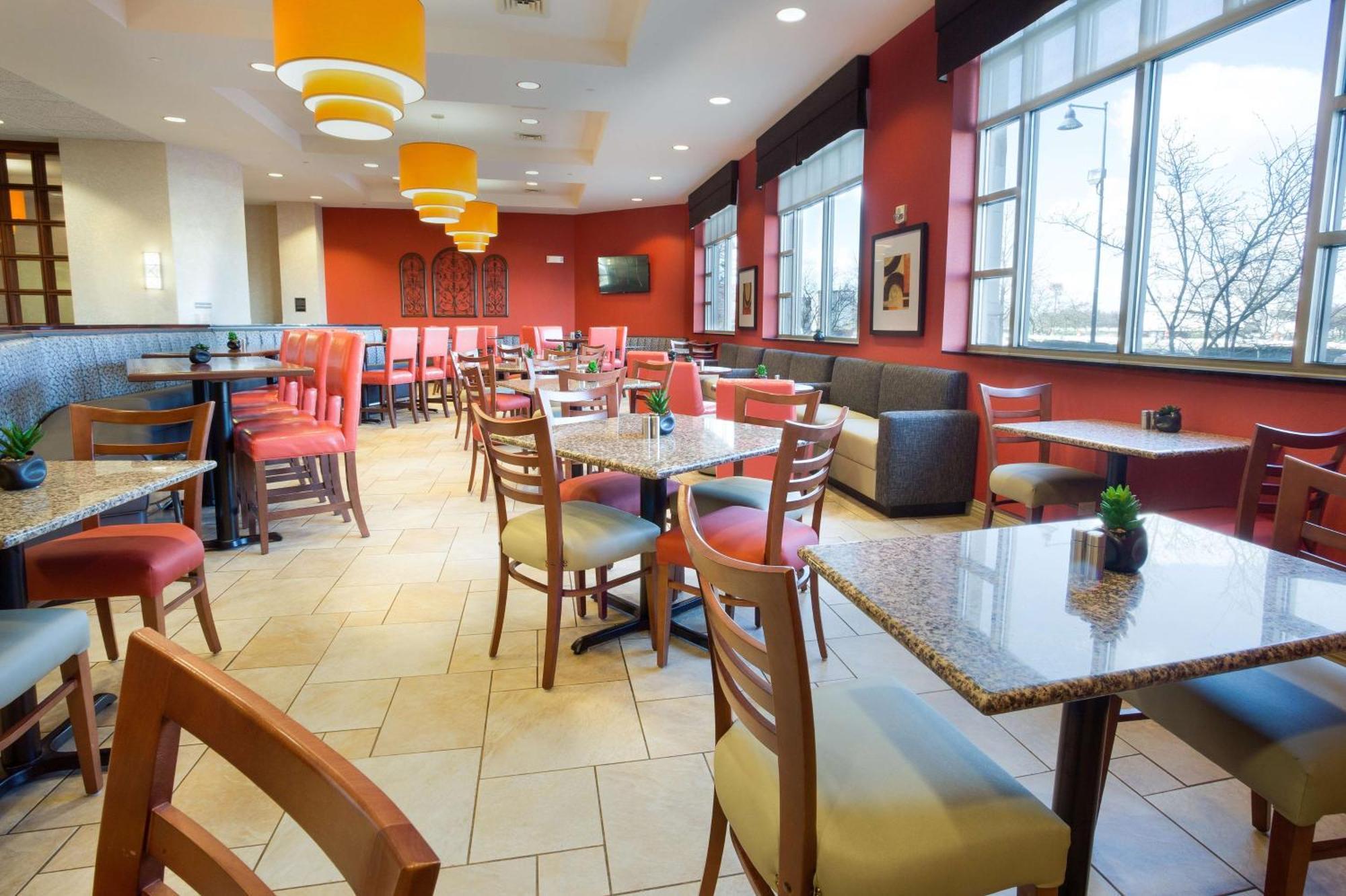 Drury Inn & Suites Columbus Grove City Buitenkant foto